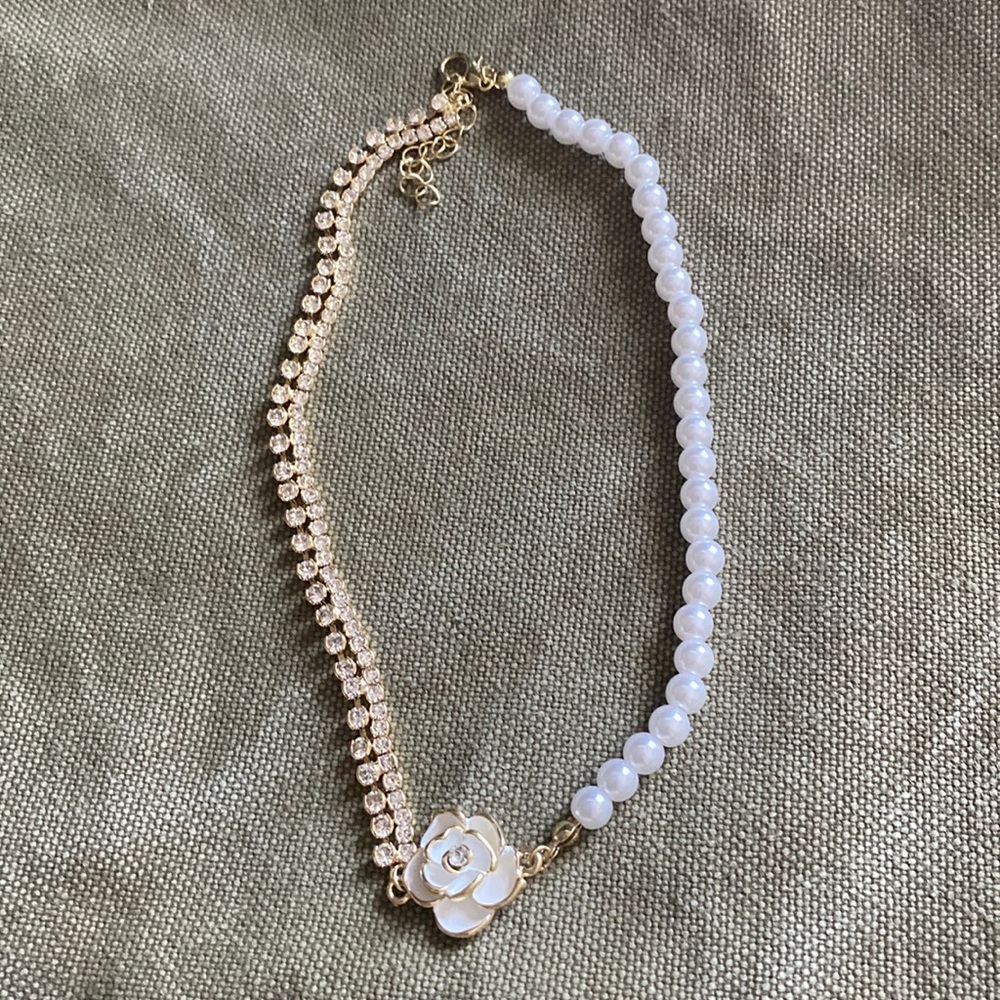 Rose Pearl Necklace